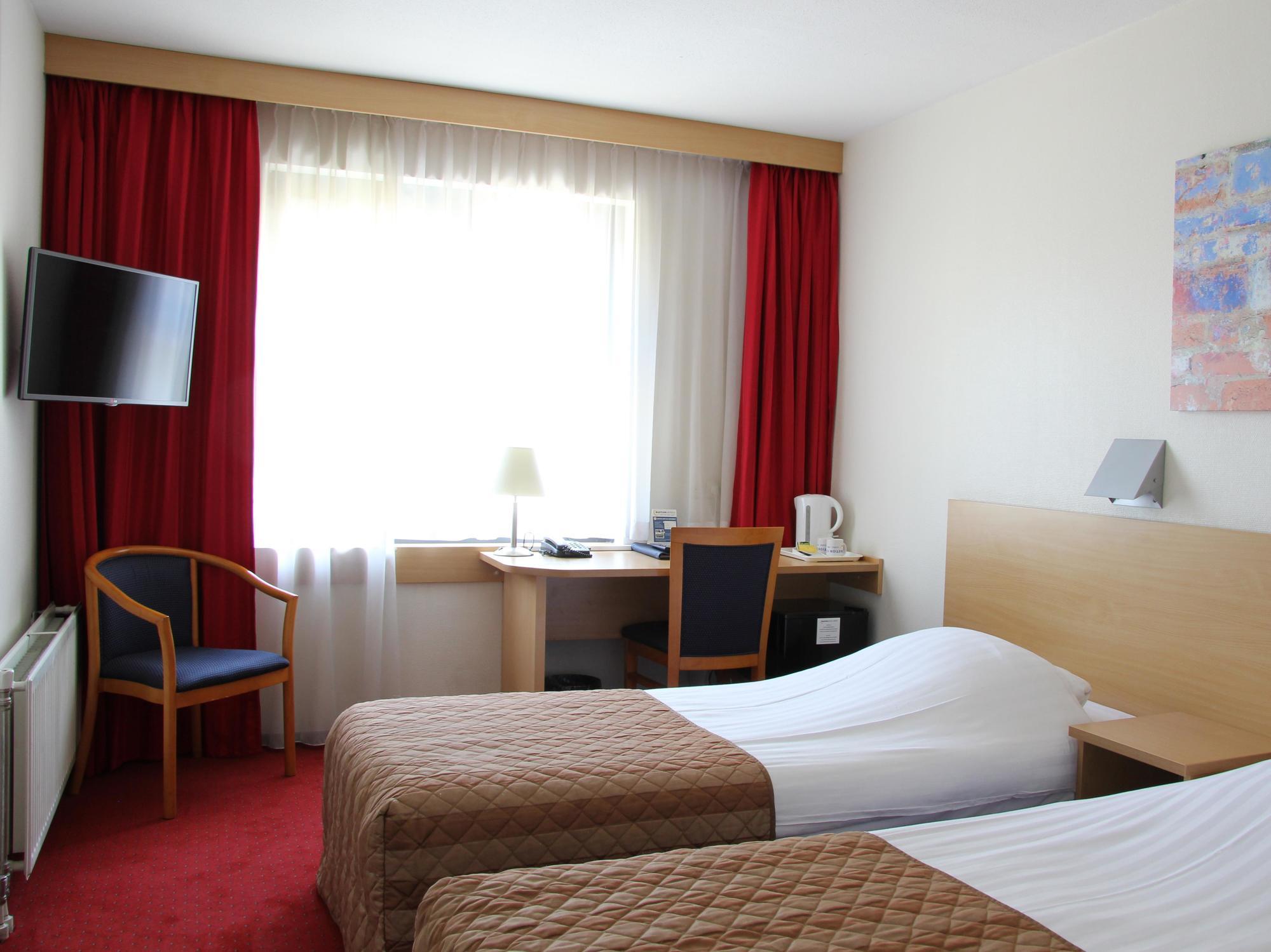 Bastion Hotel Schiphol Hoofddorp Exterior photo